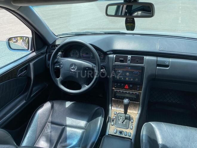 Mercedes E 280 2000, 428,183 km - 2.8 l - Bərdə