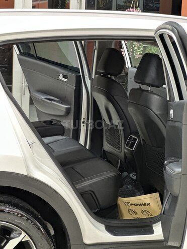 Kia Sportage-21