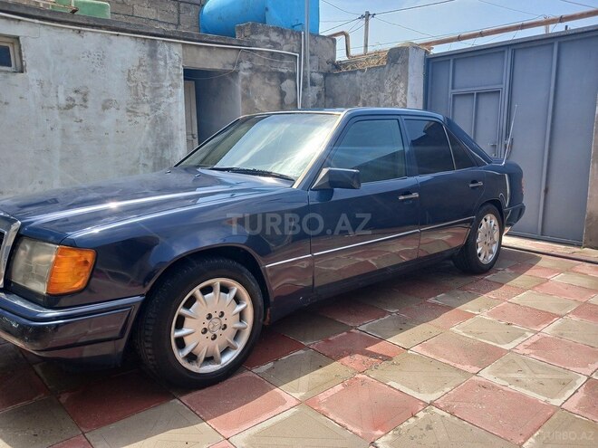 Mercedes E 220 1993, 420,000 km - 2.2 l - Bakı