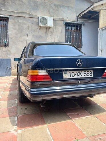 Mercedes E 220 1993, 420,000 km - 2.2 l - Bakı