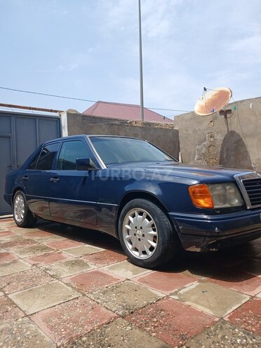 Mercedes E 220 1993, 420,000 km - 2.2 l - Bakı