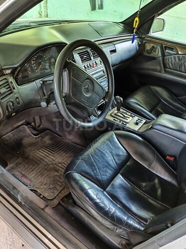Mercedes E 230 1996, 484,000 km - 2.3 l - İmişli