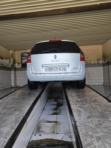 Renault Megane 2006, 308,000 km - 1.5 l - Naftalan