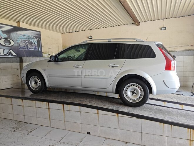Renault Megane 2006, 308,000 km - 1.5 l - Naftalan