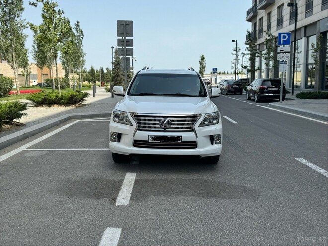 Lexus LX 570-1