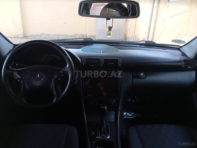 Mercedes C 180 2001, 260,300 km - 1.8 l - Salyan