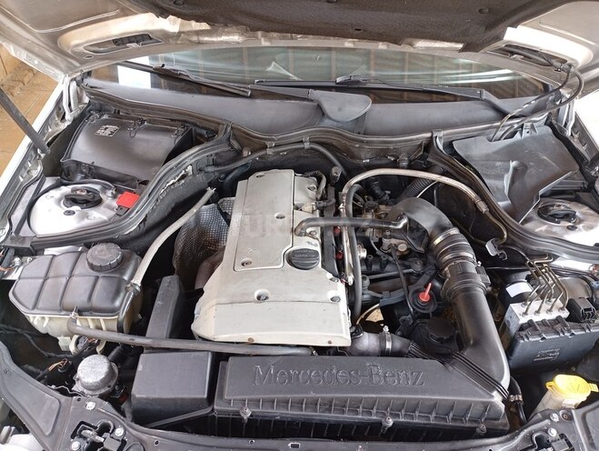 Mercedes C 180 2001, 260,300 km - 1.8 l - Salyan