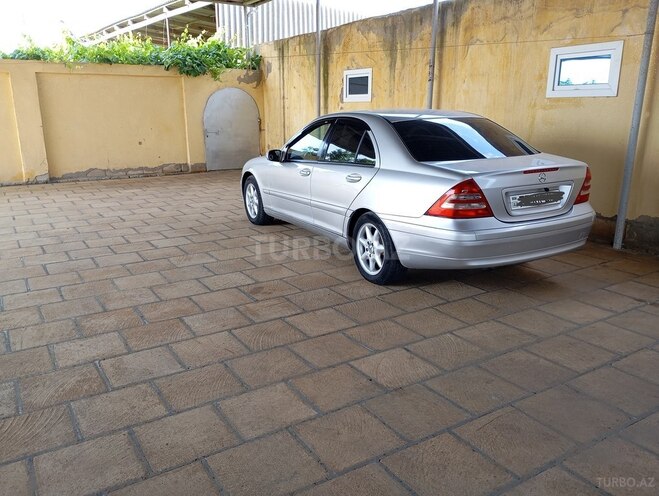 Mercedes C 180 2001, 260,300 km - 1.8 l - Salyan