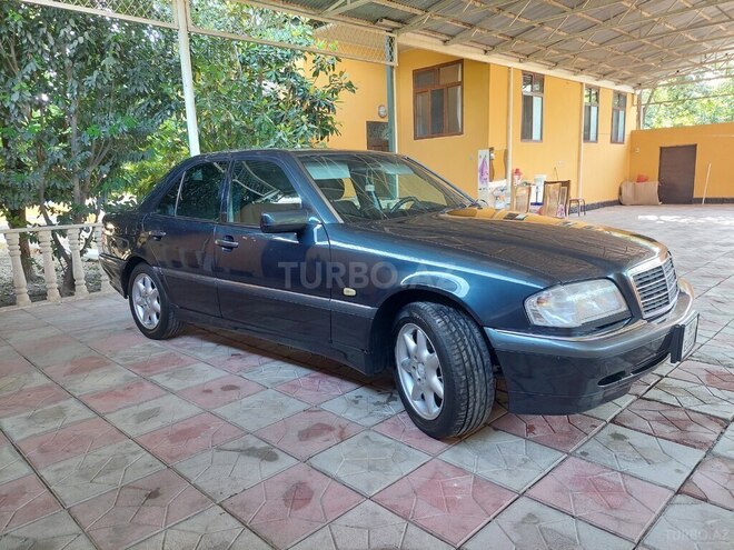 Mercedes C 240-10