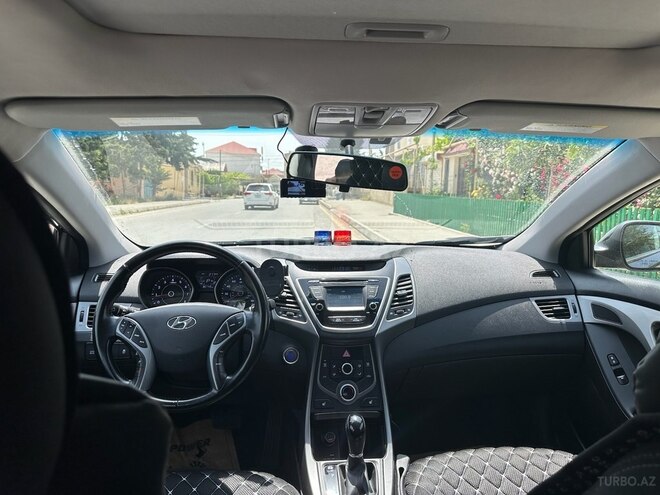 Hyundai Elantra 2015, 130,035 km - 1.8 l - Bakı