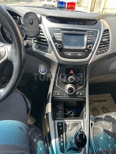 Hyundai Elantra 2015, 130,035 km - 1.8 l - Bakı