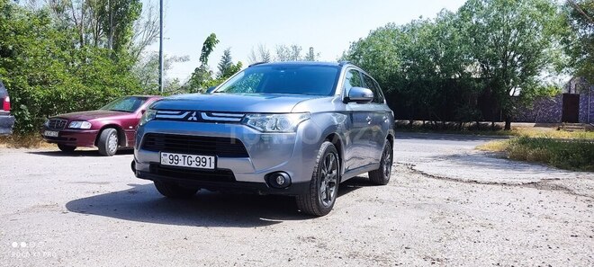 Mitsubishi Outlander 2013, 211,000 km - 3.0 l - Sumqayıt