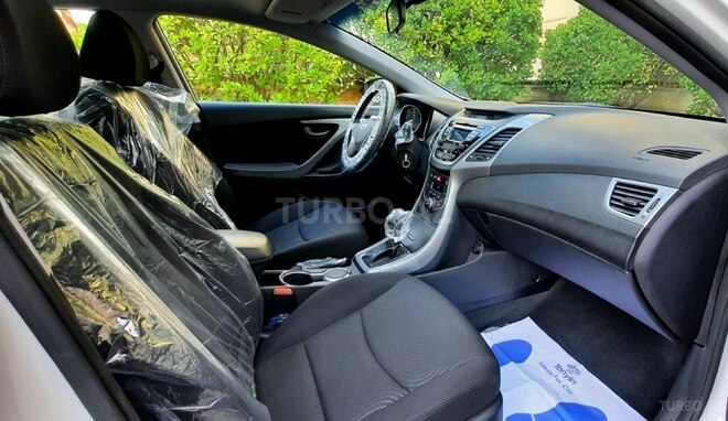 Hyundai Elantra 2015, 120,000 km - 1.8 l - Bakı