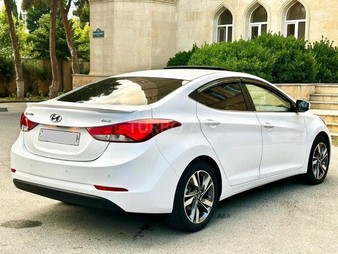 Hyundai Elantra 2015, 120,000 km - 1.8 l - Bakı