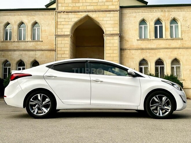 Hyundai Elantra 2015, 120,000 km - 1.8 l - Bakı
