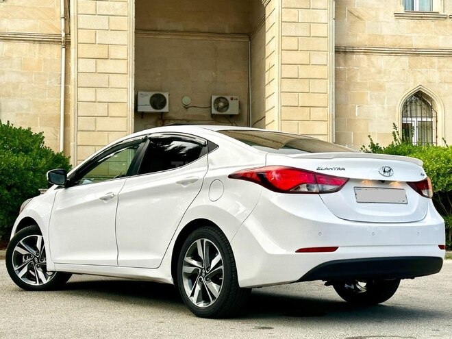 Hyundai Elantra 2015, 120,000 km - 1.8 l - Bakı