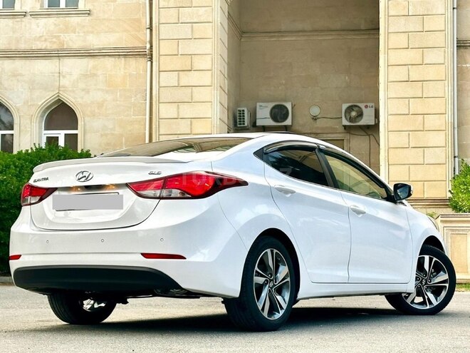 Hyundai Elantra 2015, 120,000 km - 1.8 l - Bakı