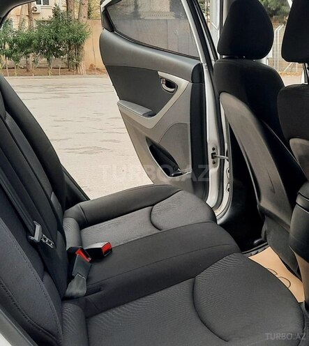Hyundai Elantra 2015, 120,000 km - 1.8 l - Bakı