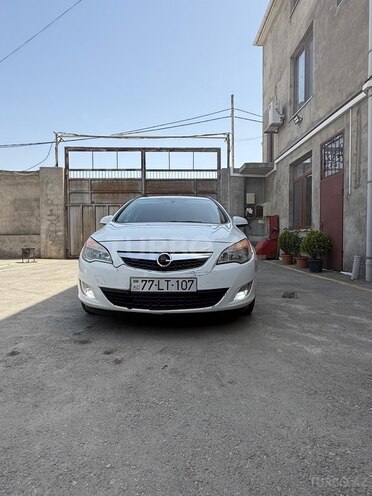 Opel Astra 2013, 319,000 km - 1.3 l - Bakı