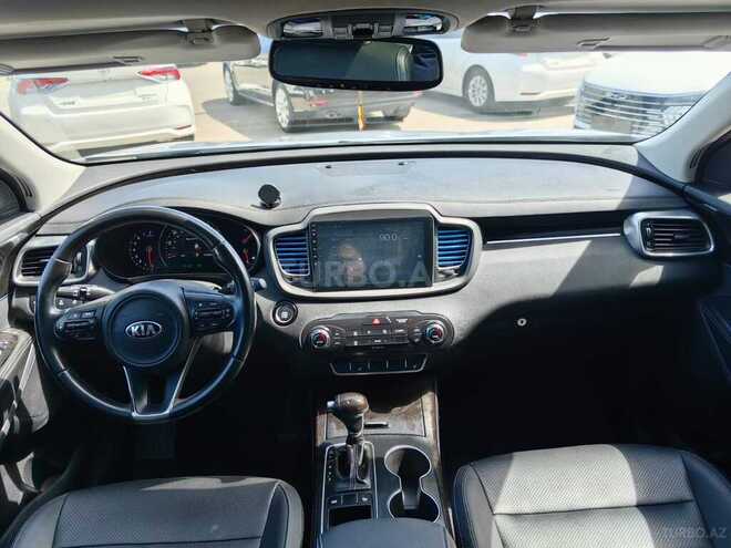 Kia Sorento-21