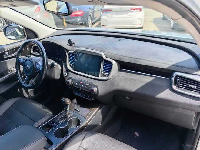 Kia Sorento-16