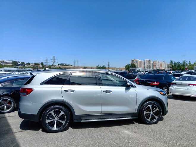 Kia Sorento-7