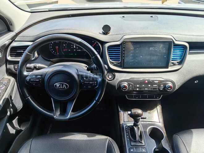 Kia Sorento-19