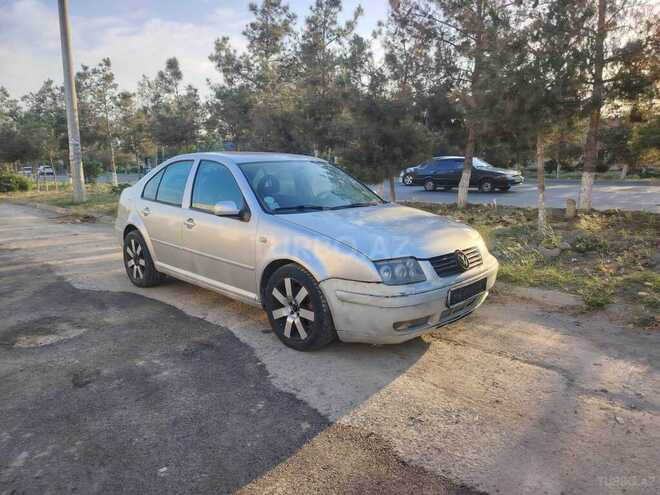 Volkswagen Bora 2000, 200,000 km - 2.3 l - Şirvan