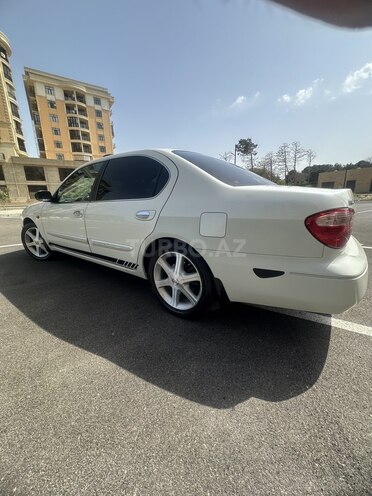 Nissan Maxima-5
