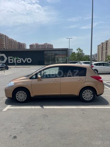 Nissan Tiida-9