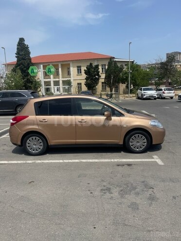 Nissan Tiida-8