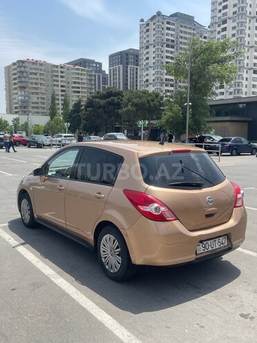 Nissan Tiida-7