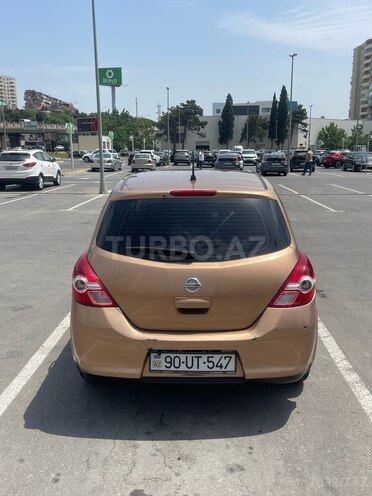 Nissan Tiida-2