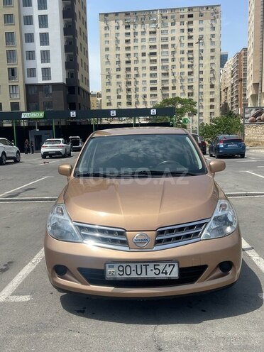 Nissan Tiida-1