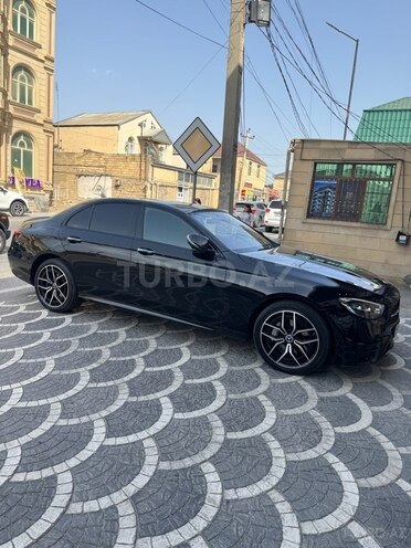 Mercedes E 300 e-2