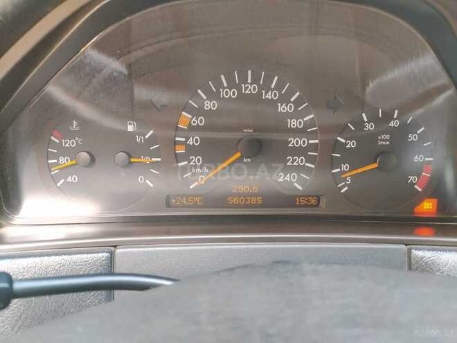 Mercedes E 240 1999, 560,000 km - 2.4 l - Bakı