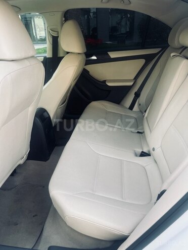 Volkswagen Jetta 2012, 74,000 km - 2.5 l - Bakı