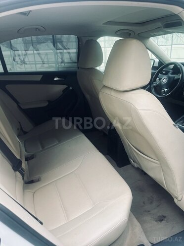 Volkswagen Jetta 2012, 74,000 km - 2.5 l - Bakı