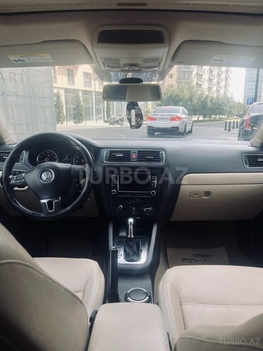 Volkswagen Jetta 2012, 74,000 km - 2.5 l - Bakı