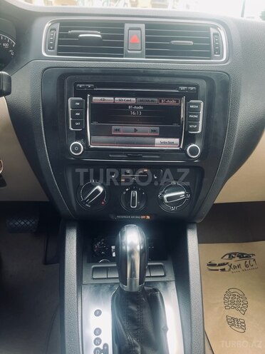 Volkswagen Jetta 2012, 74,000 km - 2.5 l - Bakı