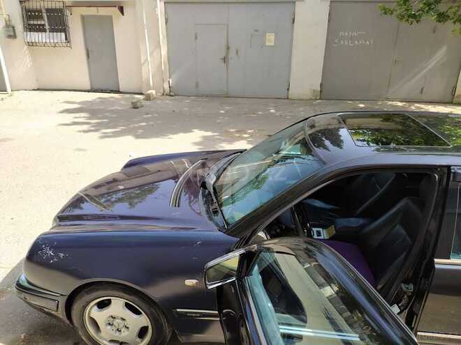 Mercedes E 240 1999, 560,000 km - 2.4 l - Bakı