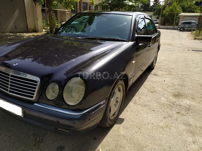 Mercedes E 240 1999, 560,000 km - 2.4 l - Bakı