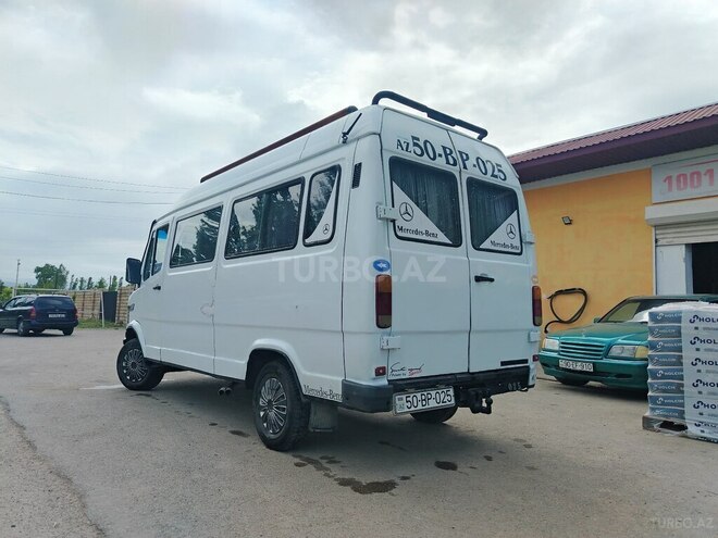 Mercedes 208 D 1994, 450,000 km - 2.3 л - Qusar