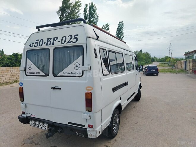 Mercedes 208 D 1994, 450,000 km - 2.3 л - Qusar