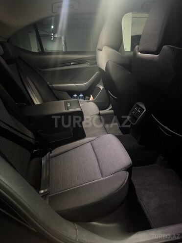 Skoda Octavia 2022, 35,000 km - 1.6 l - Bakı