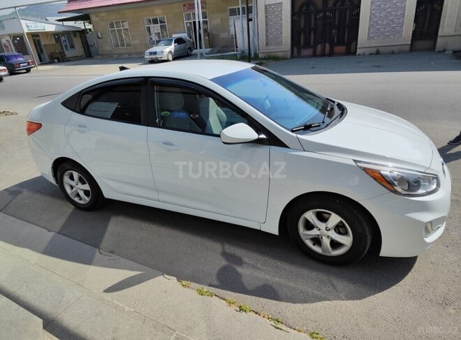 Hyundai Accent 2017, 200,796 km - 1.6 l - Bakı