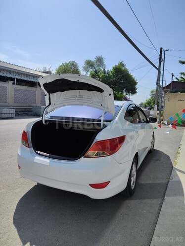 Hyundai Accent 2017, 200,796 km - 1.6 l - Bakı