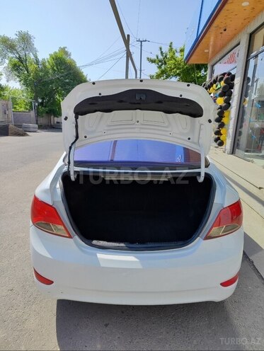 Hyundai Accent 2017, 200,796 km - 1.6 l - Bakı