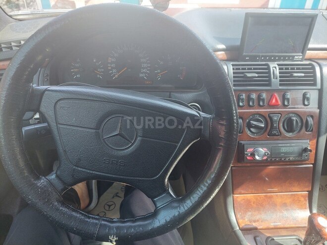 Mercedes E 300 1997, 560,512 km - 3.0 l - Beyləqan