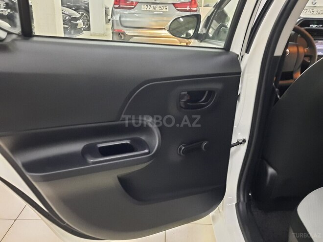 Toyota Aqua 2017, 133,000 km - 1.5 l - Bakı